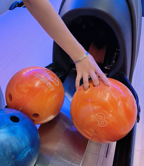 長い爪でもボウリングはできますか? 2