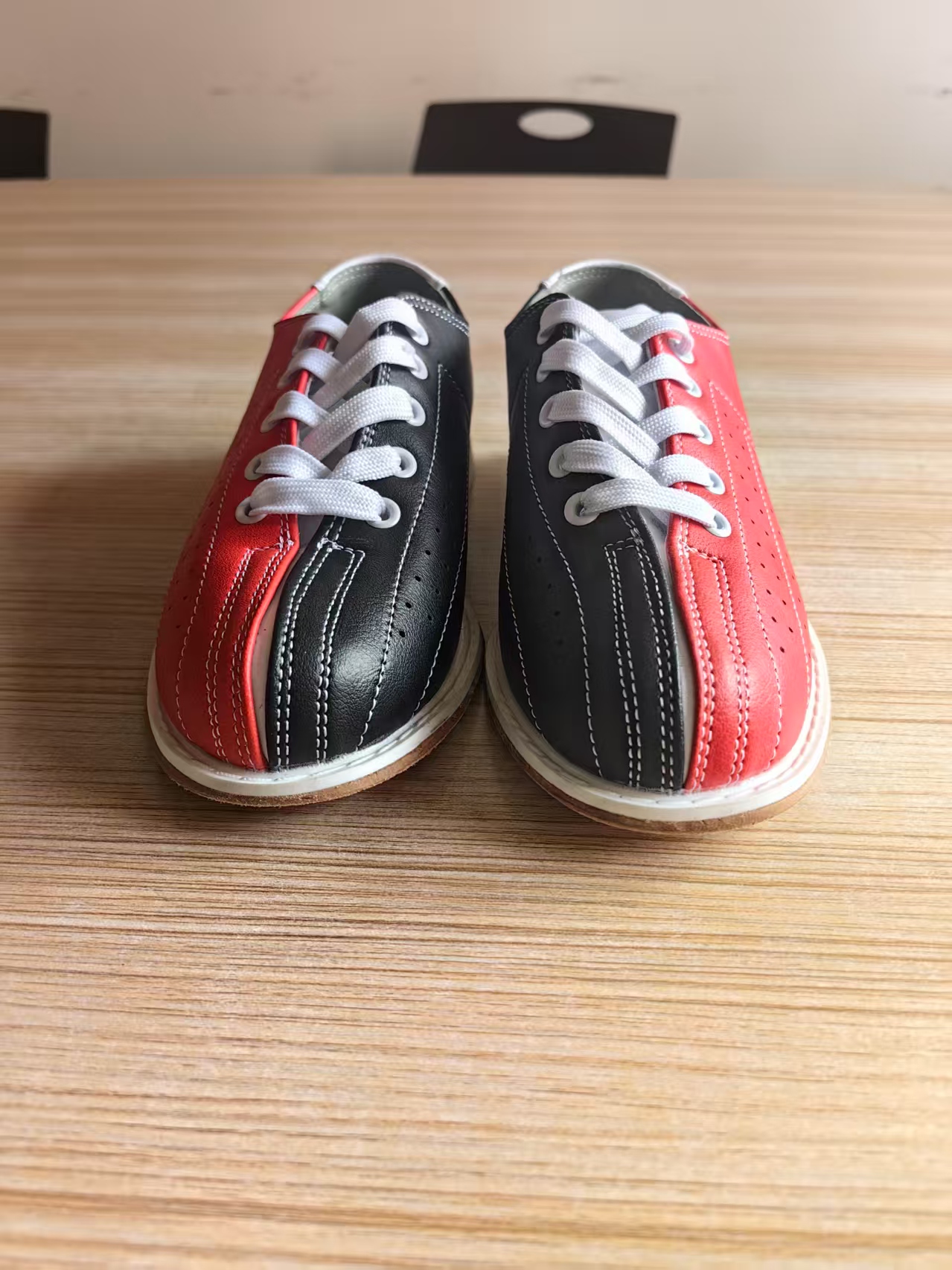 公共ボウリングシューズのプロフェッショナルメンテナンスガイド:専門家のケアでボウリング場のサービスを向上させましょう 2